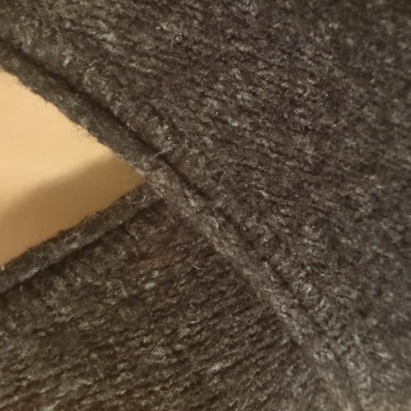 BCBG wrapped  top, size XS. - Picture 2 of 7